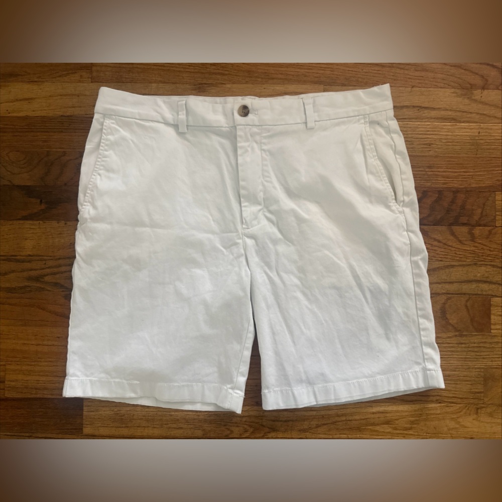 Vineyard Vines Performance Breaker Chino Shorts Golf Men Size 36 White